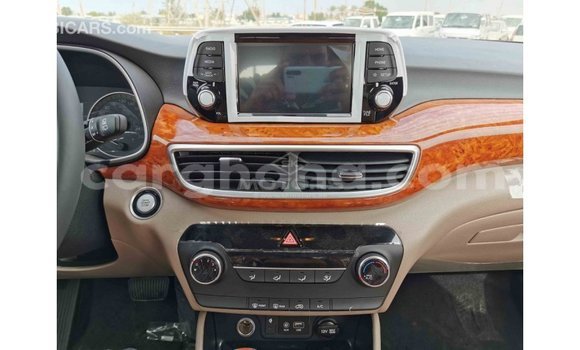 Sayi Imported Hyundai Tucson White Mota in Import - Dubai a Ashanti Sayi Imported Hyundai Tucson White Mota in Import - Dubai a Ashanti