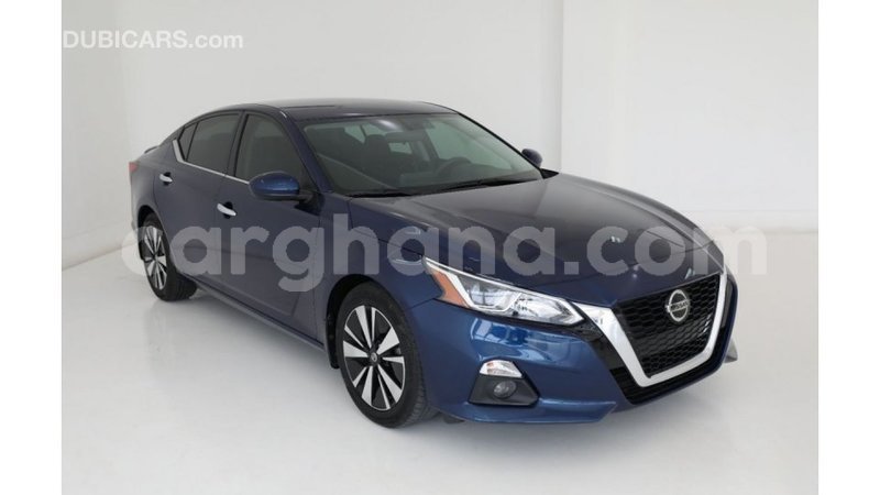 Big with watermark nissan altima ashanti import dubai 17807