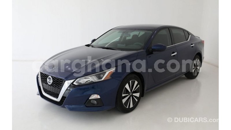 Big with watermark nissan altima ashanti import dubai 17807