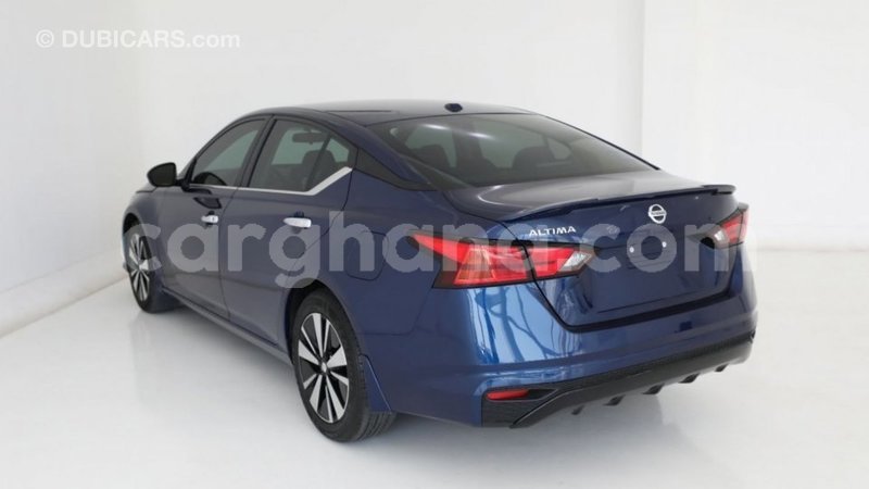 Big with watermark nissan altima ashanti import dubai 17807