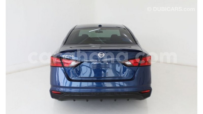 Big with watermark nissan altima ashanti import dubai 17807