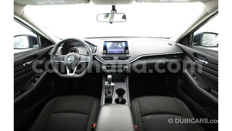 Big with watermark nissan altima ashanti import dubai 17807