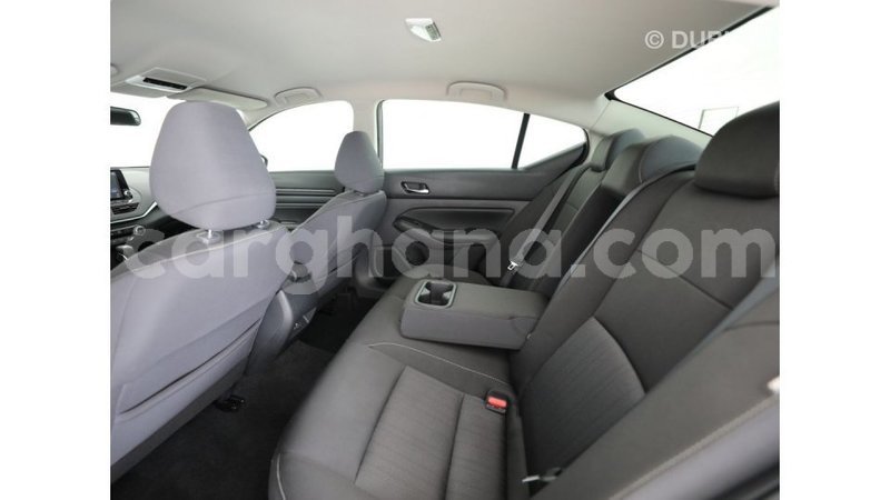 Big with watermark nissan altima ashanti import dubai 17807