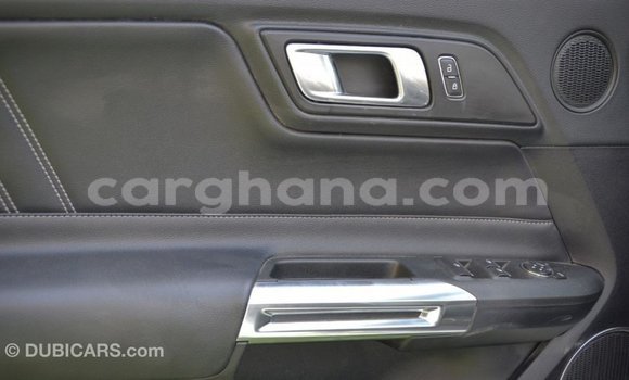 Ra Imported Ford Mustang funfun Ọkọ̀ in Import - Dubai ni Ashanti Ra Imported Ford Mustang funfun Ọkọ̀ in Import - Dubai ni Ashanti