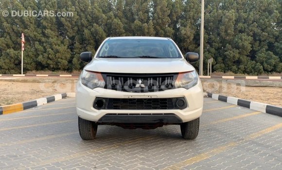 Ra Imported Mitsubishi L200 funfun Ọkọ̀ in Import - Dubai ni Ashanti Ra Imported Mitsubishi L200 funfun Ọkọ̀ in Import - Dubai ni Ashanti