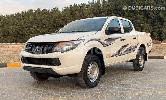 Ra Imported Mitsubishi L200 funfun Ọkọ̀ in Import - Dubai ni Ashanti Ra Imported Mitsubishi L200 funfun Ọkọ̀ in Import - Dubai ni Ashanti