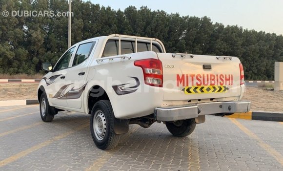 Ra Imported Mitsubishi L200 funfun Ọkọ̀ in Import - Dubai ni Ashanti Ra Imported Mitsubishi L200 funfun Ọkọ̀ in Import - Dubai ni Ashanti