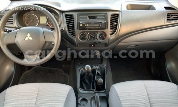 Ra Imported Mitsubishi L200 funfun Ọkọ̀ in Import - Dubai ni Ashanti Ra Imported Mitsubishi L200 funfun Ọkọ̀ in Import - Dubai ni Ashanti