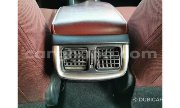 Sayi Imported Toyota Hilux White Mota in Import - Dubai a Ashanti Sayi Imported Toyota Hilux White Mota in Import - Dubai a Ashanti