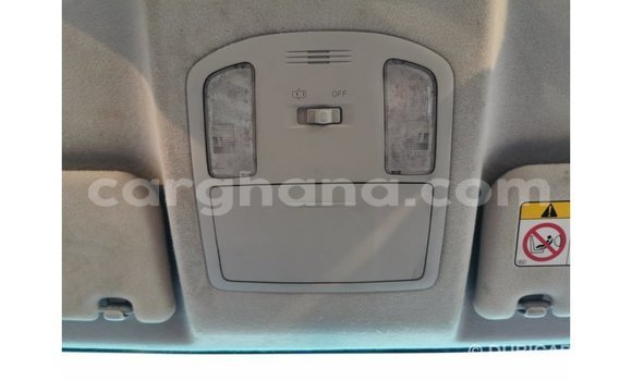 Sayi Imported Toyota Hilux White Mota in Import - Dubai a Ashanti Sayi Imported Toyota Hilux White Mota in Import - Dubai a Ashanti