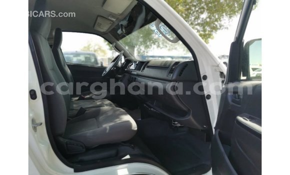 Ra Imported Toyota Hiace funfun Ọkọ̀ in Import - Dubai ni Ashanti Ra Imported Toyota Hiace funfun Ọkọ̀ in Import - Dubai ni Ashanti