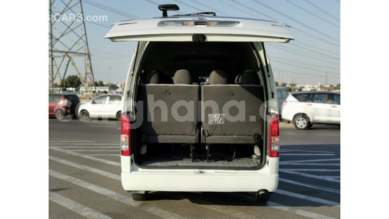 Big with watermark toyota hiace ashanti import dubai 17829