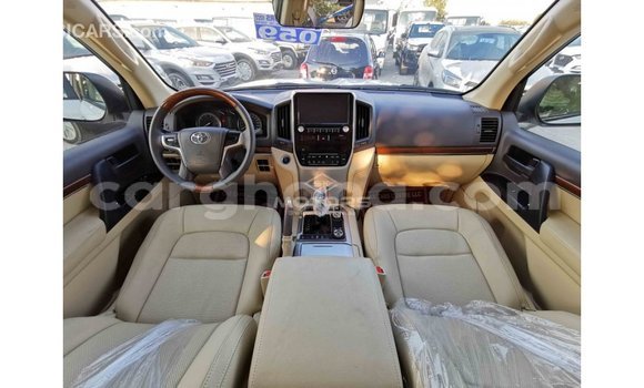 Buy Import Toyota Land Cruiser White Car in Import - Dubai in Ashanti Buy Import Toyota Land Cruiser White Car in Import - Dubai in Ashanti