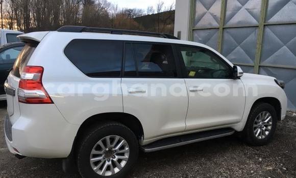 Buy Used Toyota Land Cruiser Prado White Car in Accra in Greater Accra Buy Used Toyota Land Cruiser Prado White Car in Accra in Greater Accra