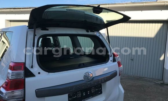 Buy Used Toyota Land Cruiser Prado White Car in Accra in Greater Accra Buy Used Toyota Land Cruiser Prado White Car in Accra in Greater Accra