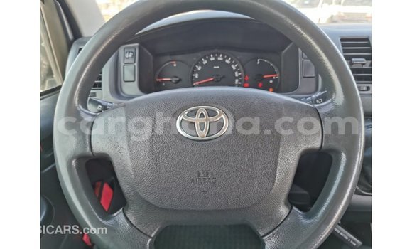 Sayi Imported Toyota Hiace White Mota in Import - Dubai a Ashanti Sayi Imported Toyota Hiace White Mota in Import - Dubai a Ashanti