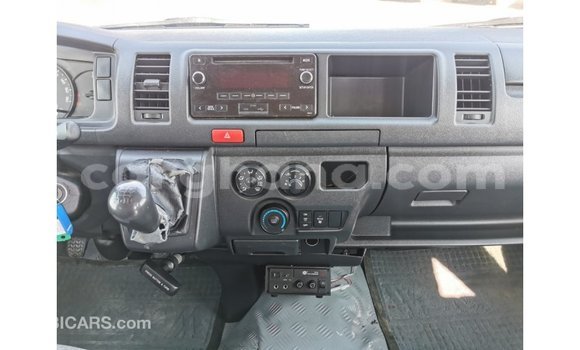 Sayi Imported Toyota Hiace White Mota in Import - Dubai a Ashanti Sayi Imported Toyota Hiace White Mota in Import - Dubai a Ashanti