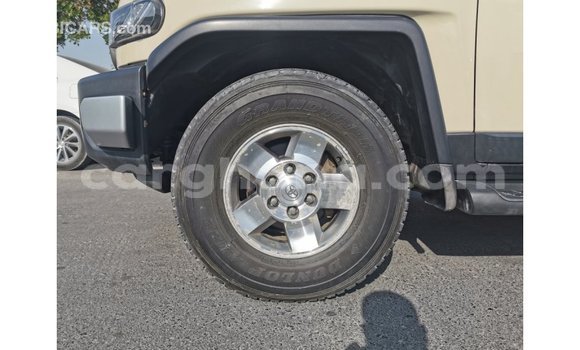 Buy Import Toyota FJ Cruiser Beige Car in Import - Dubai in Ashanti Buy Import Toyota FJ Cruiser Beige Car in Import - Dubai in Ashanti