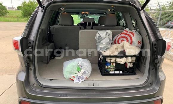 Ra Àlòkù Toyota Highlander Alagara Ọkọ̀ in Accra ni Greater Accra Ra Àlòkù Toyota Highlander Alagara Ọkọ̀ in Accra ni Greater Accra