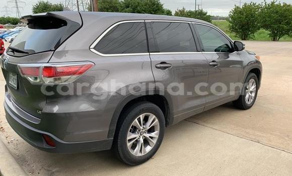 Ra Àlòkù Toyota Highlander Alagara Ọkọ̀ in Accra ni Greater Accra Ra Àlòkù Toyota Highlander Alagara Ọkọ̀ in Accra ni Greater Accra