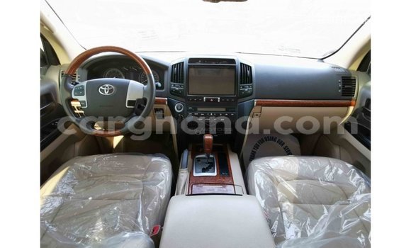 Ra Imported Toyota Land Cruiser funfun Ọkọ̀ in Import - Dubai ni Ashanti Ra Imported Toyota Land Cruiser funfun Ọkọ̀ in Import - Dubai ni Ashanti