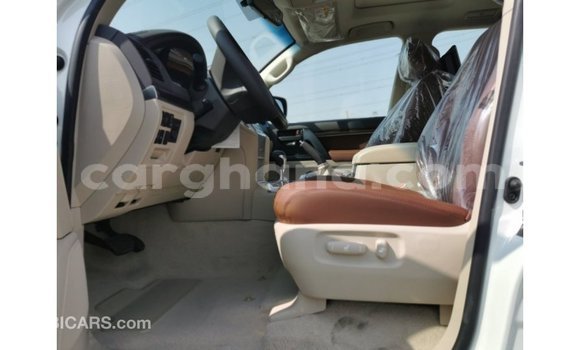 Sayi Imported Toyota Land Cruiser White Mota in Import - Dubai a Ashanti Sayi Imported Toyota Land Cruiser White Mota in Import - Dubai a Ashanti