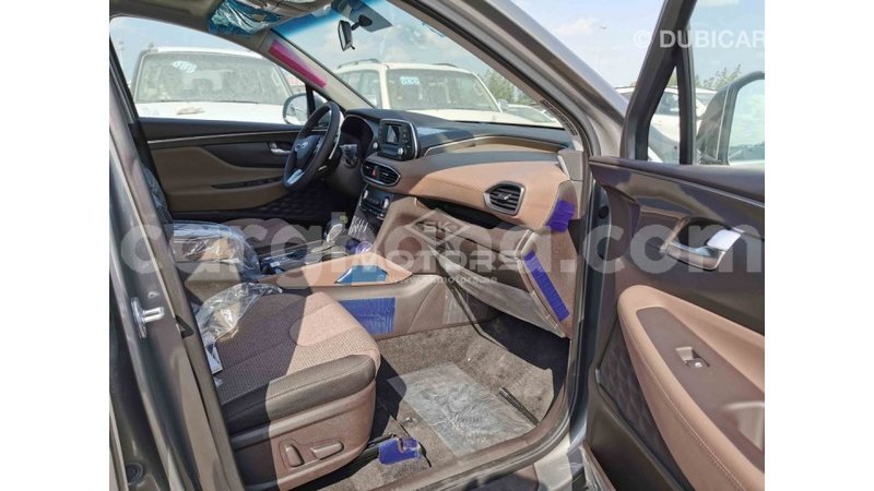 Big with watermark hyundai santa fe ashanti import dubai 17874