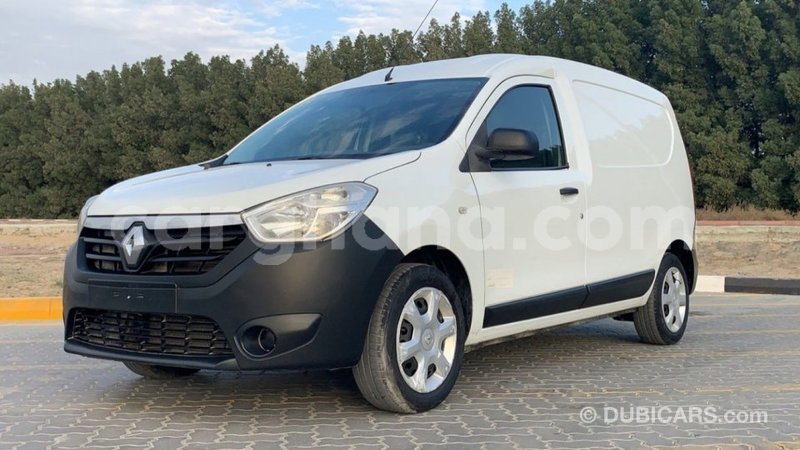 Big with watermark renault 6 ashanti import dubai 17877