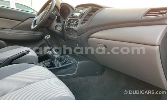 Sayi Imported Mitsubishi L200 White Mota in Import - Dubai a Ashanti Sayi Imported Mitsubishi L200 White Mota in Import - Dubai a Ashanti