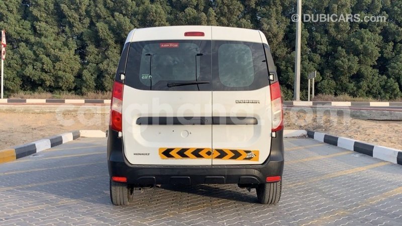 Big with watermark renault 6 ashanti import dubai 17877