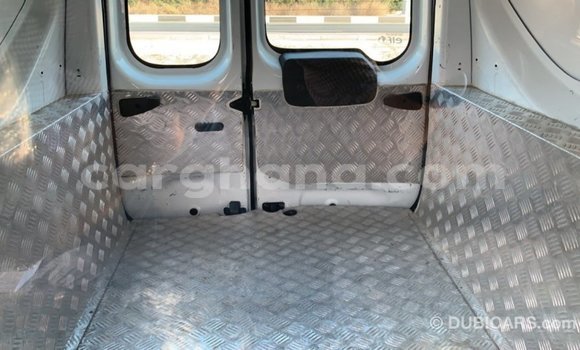 Buy Import Renault 6 White Car in Import - Dubai in Ashanti Buy Import Renault 6 White Car in Import - Dubai in Ashanti