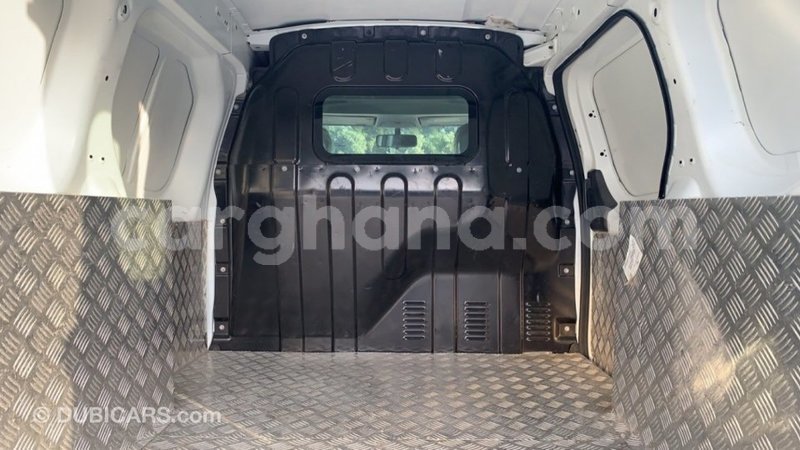 Big with watermark renault 6 ashanti import dubai 17877