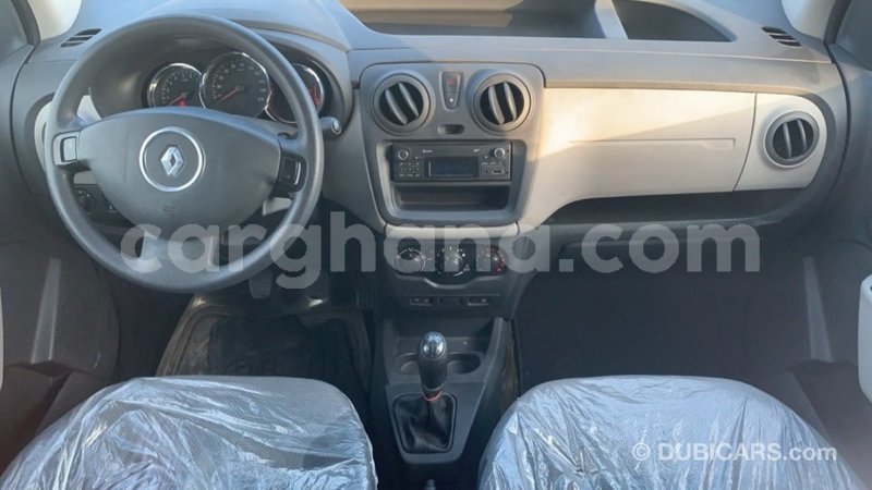 Big with watermark renault 6 ashanti import dubai 17877