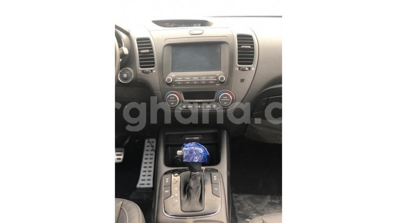 Big with watermark kia cerato ashanti import dubai 17886