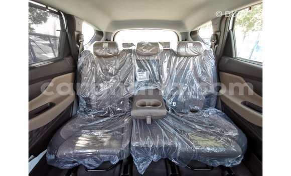 Ra Imported Hyundai Santa Fe funfun Ọkọ̀ in Import - Dubai ni Ashanti Ra Imported Hyundai Santa Fe funfun Ọkọ̀ in Import - Dubai ni Ashanti