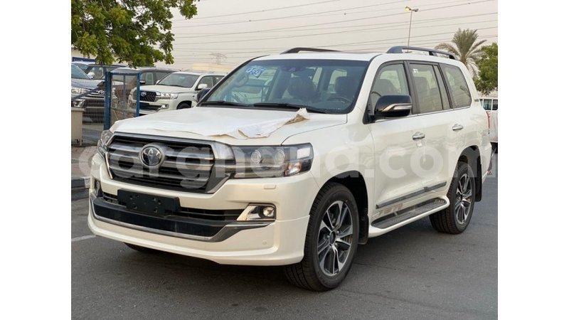 Big with watermark toyota land cruiser ashanti import dubai 17910