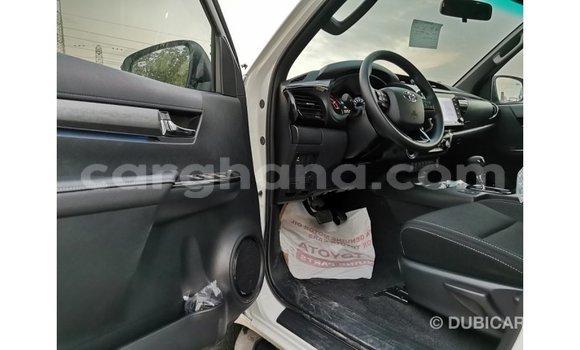 Buy Import Toyota Hilux White Car in Import - Dubai in Ashanti Buy Import Toyota Hilux White Car in Import - Dubai in Ashanti