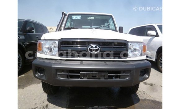 Buy Import Toyota Land Cruiser White Car in Import - Dubai in Ashanti Buy Import Toyota Land Cruiser White Car in Import - Dubai in Ashanti