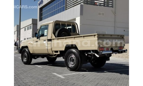 Buy Import Toyota Land Cruiser Beige Car in Import - Dubai in Ashanti Buy Import Toyota Land Cruiser Beige Car in Import - Dubai in Ashanti