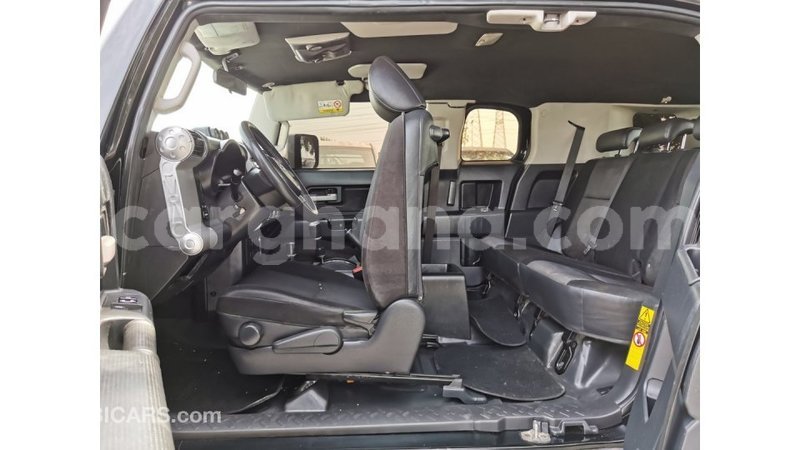 Big with watermark toyota fj cruiser ashanti import dubai 17951