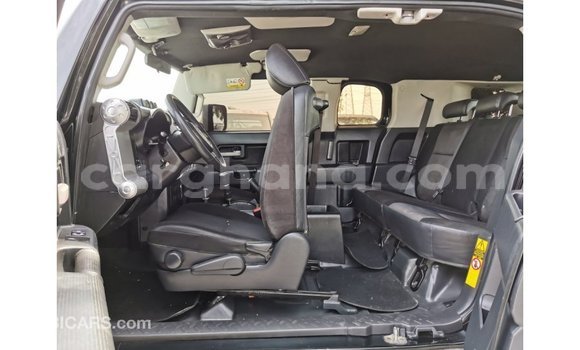 Ra Imported Toyota FJ Cruiser Black Ọkọ̀ in Import - Dubai ni Ashanti Ra Imported Toyota FJ Cruiser Black Ọkọ̀ in Import - Dubai ni Ashanti