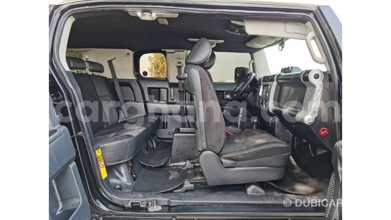 Big with watermark toyota fj cruiser ashanti import dubai 17951