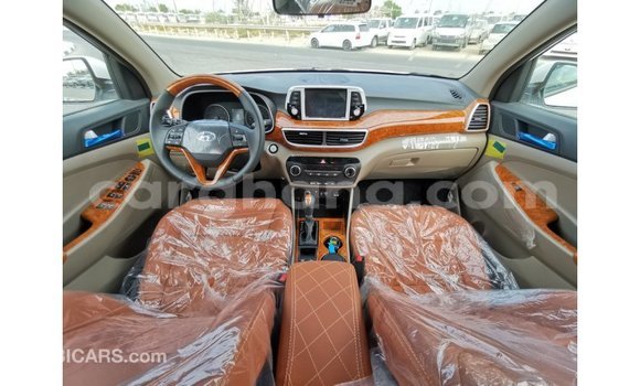 Ra Imported Hyundai Tucson funfun Ọkọ̀ in Import - Dubai ni Ashanti Ra Imported Hyundai Tucson funfun Ọkọ̀ in Import - Dubai ni Ashanti