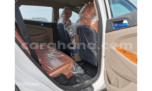 Ra Imported Hyundai Tucson funfun Ọkọ̀ in Import - Dubai ni Ashanti Ra Imported Hyundai Tucson funfun Ọkọ̀ in Import - Dubai ni Ashanti