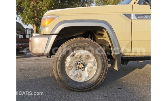 Buy Import Toyota Land Cruiser Beige Car in Import - Dubai in Ashanti Buy Import Toyota Land Cruiser Beige Car in Import - Dubai in Ashanti