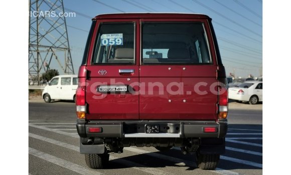 Ra Imported Toyota Land Cruiser Red Ọkọ̀ in Import - Dubai ni Ashanti Ra Imported Toyota Land Cruiser Red Ọkọ̀ in Import - Dubai ni Ashanti