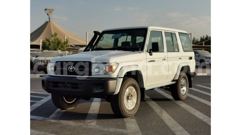 Big with watermark toyota land cruiser ashanti import dubai 17976