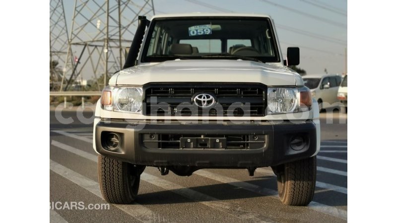 Big with watermark toyota land cruiser ashanti import dubai 17976