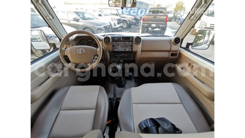 Big with watermark toyota land cruiser ashanti import dubai 17976