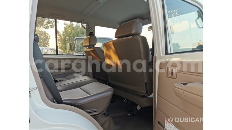 Big with watermark toyota land cruiser ashanti import dubai 17976